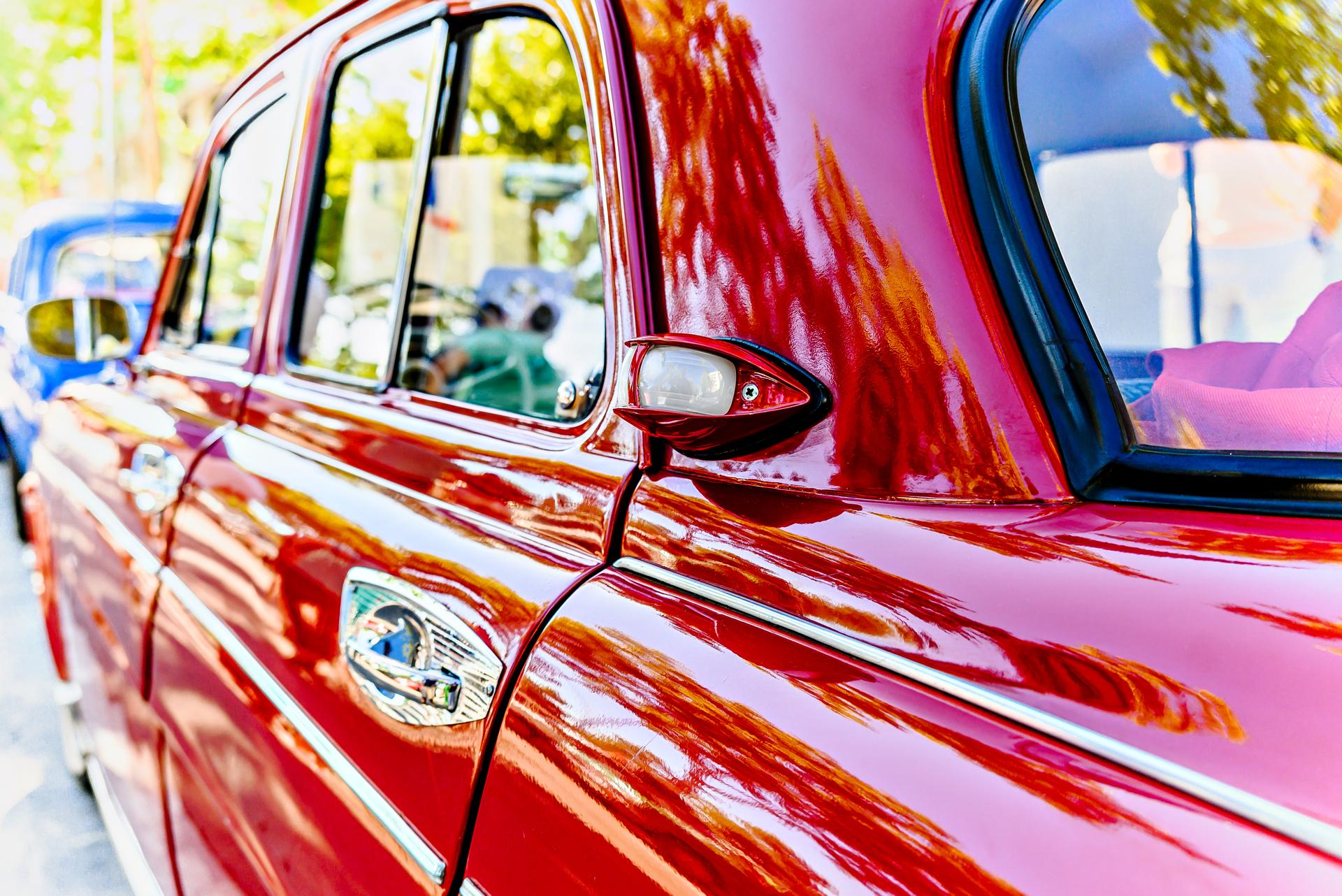 Detail of the headlights of a classic vehicle