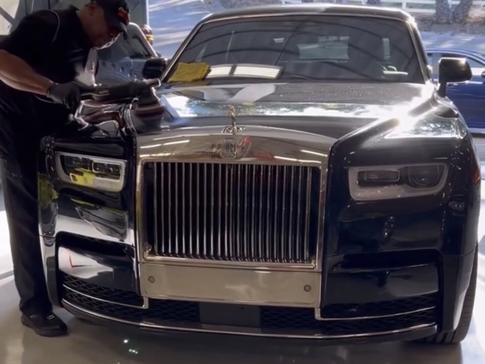 Rolls-Royce in Wet Look care